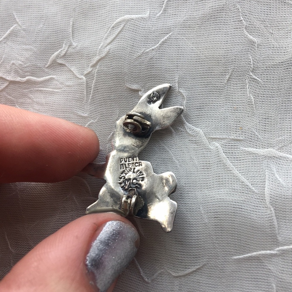 Antique Sterling Rabbit Brooch w Shell Inlay - Picture 3 of 6